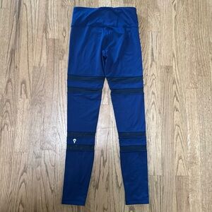 Ivivva by lululemon navy pants Girls 12